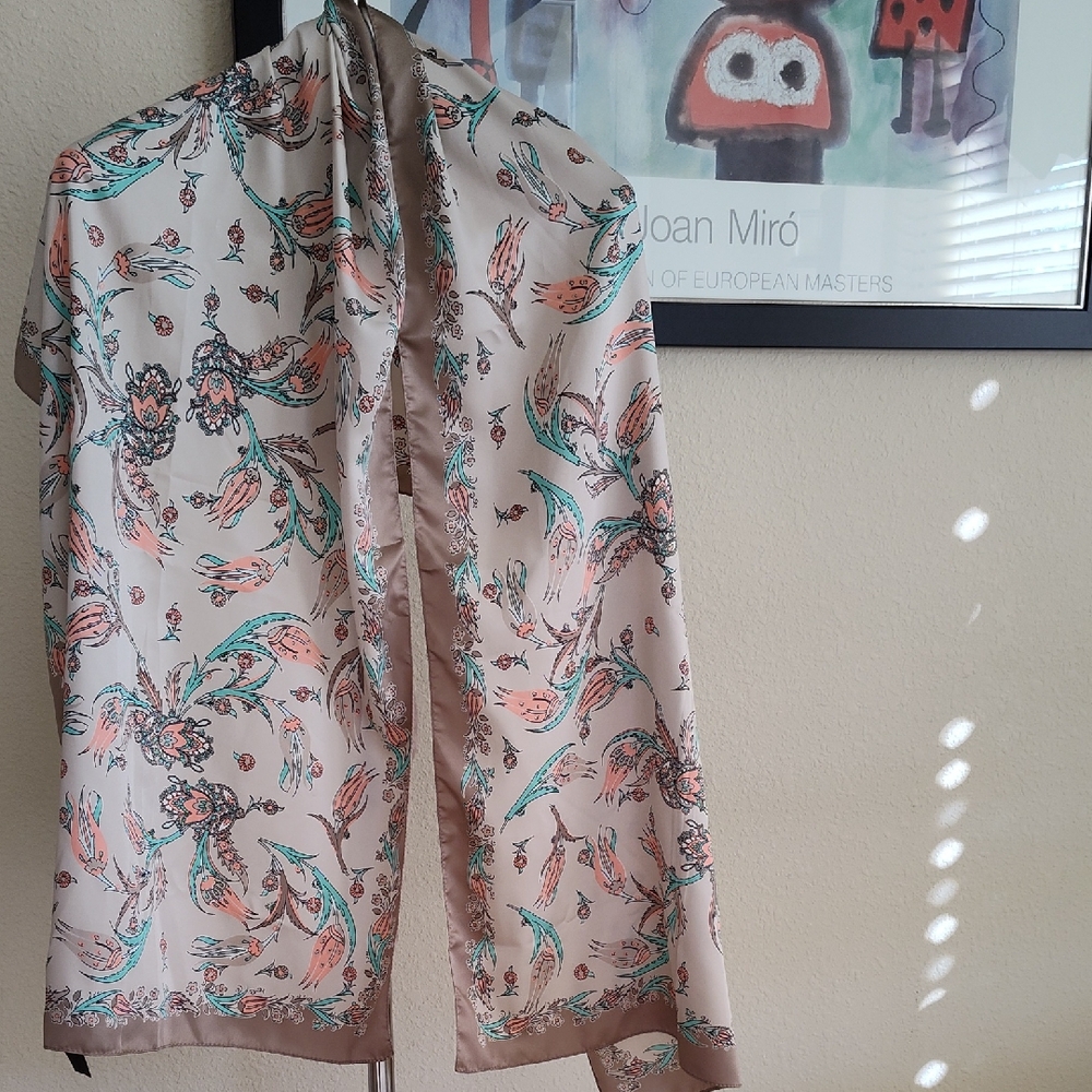 Chic Floral Print Silk Scarf